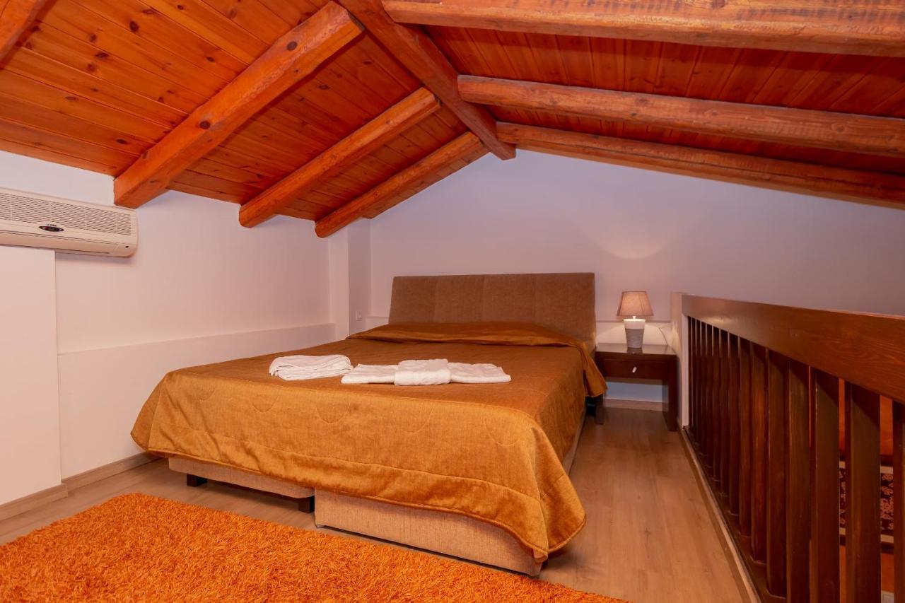 Ahilion Hotel Kalávryta Eksteriør bilde