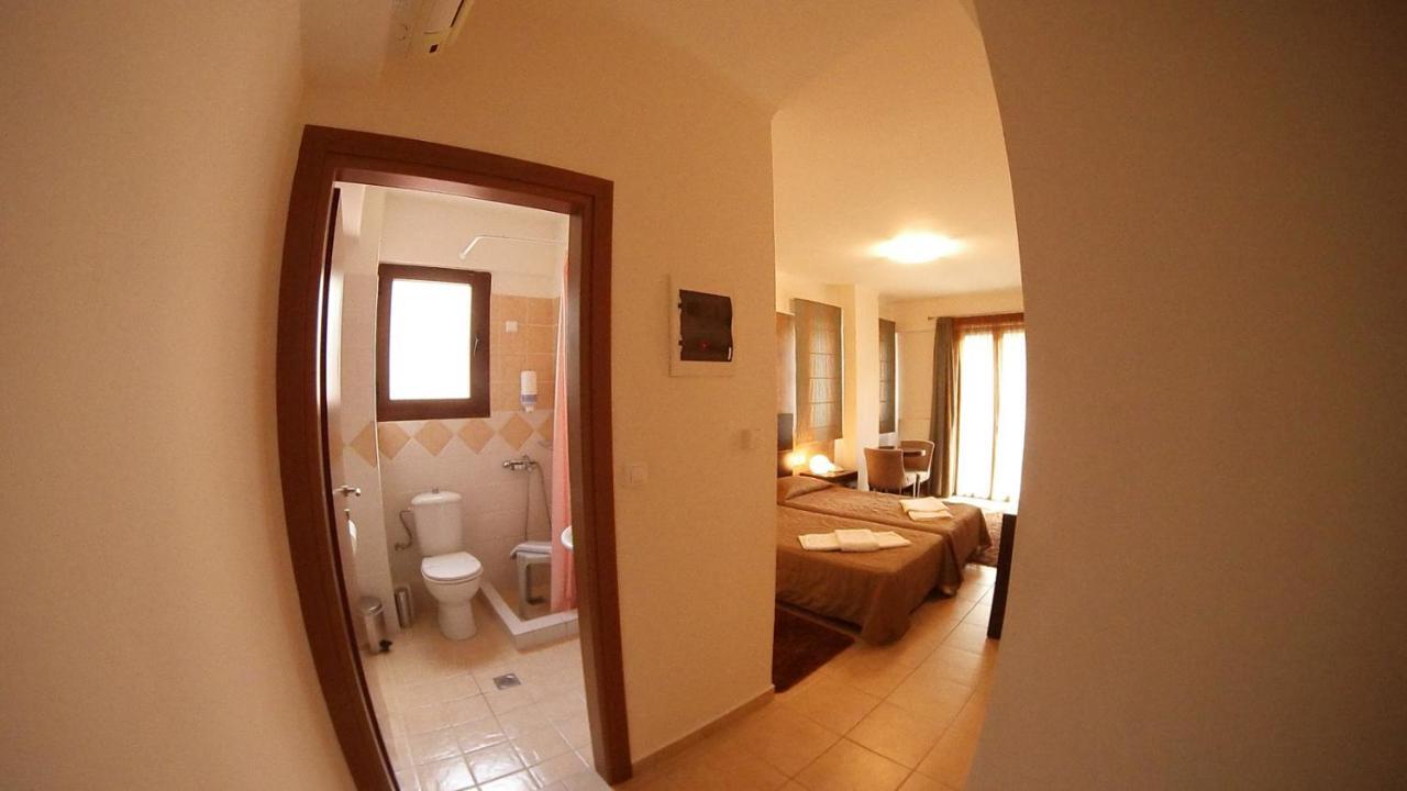 Ahilion Hotel Kalávryta Eksteriør bilde