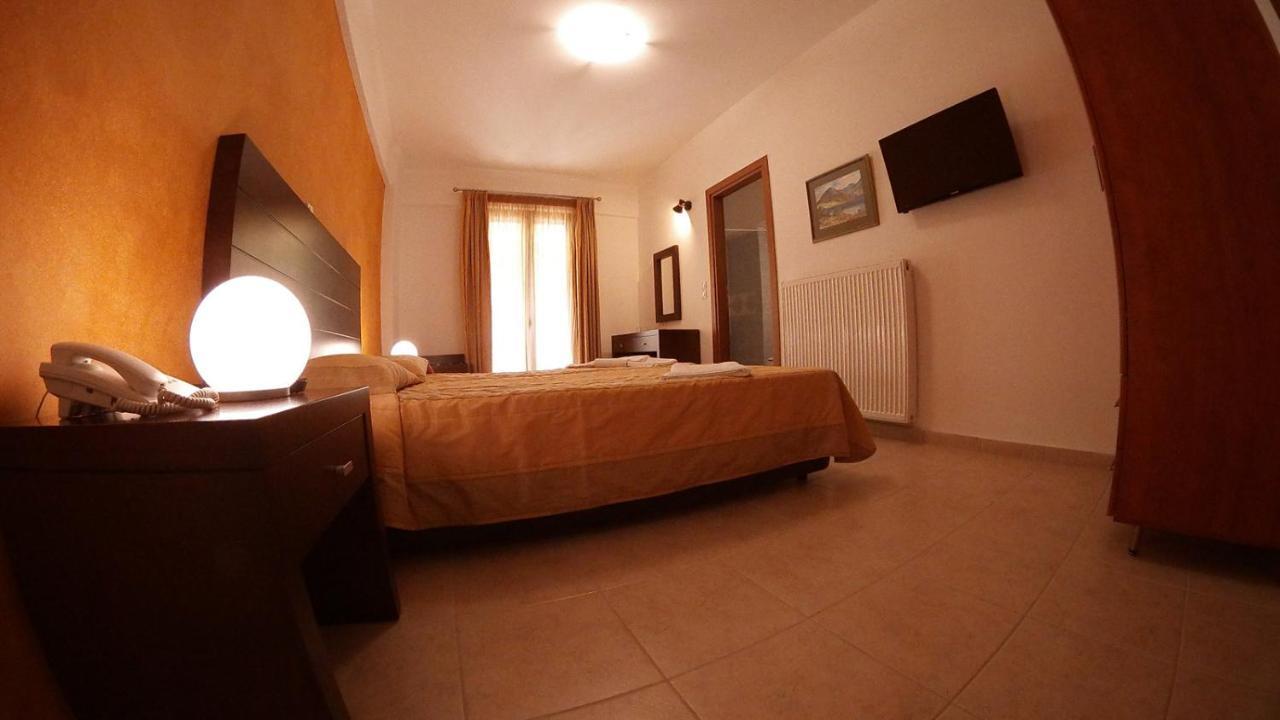 Ahilion Hotel Kalávryta Eksteriør bilde